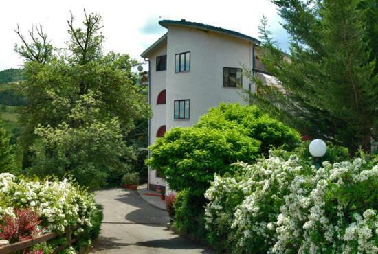 Hotel Il Volturino Calvello Exterior foto